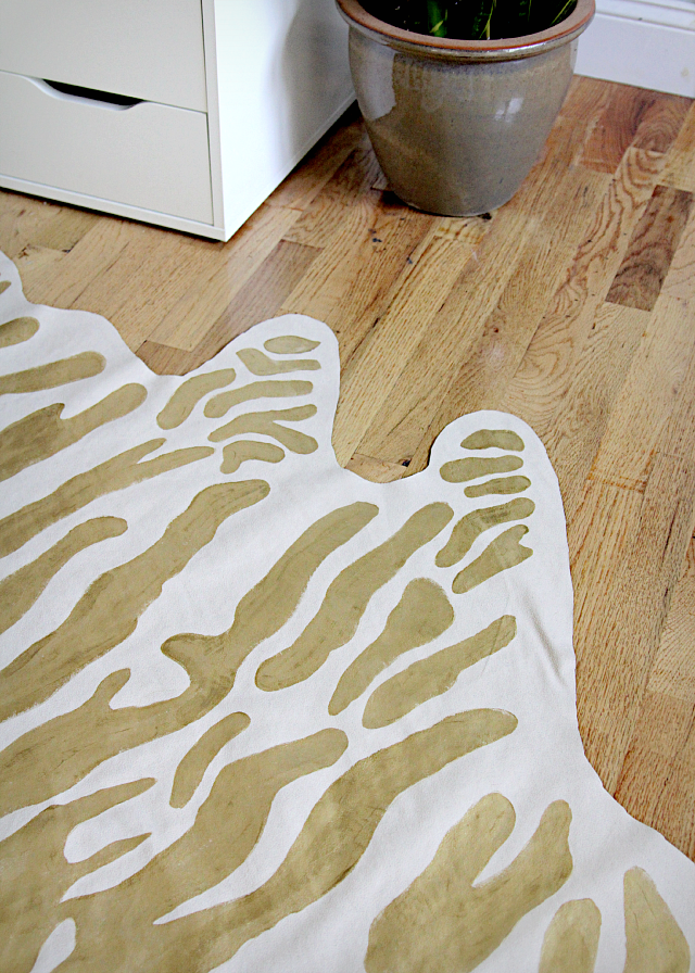 DIY faux zebra rug 6